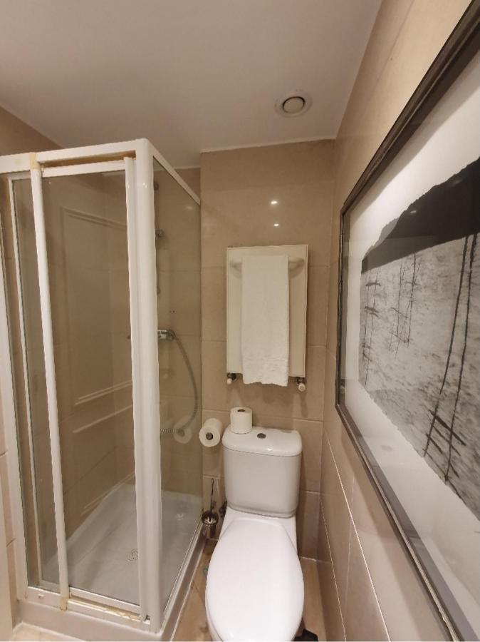 River View & Close To The Beach - Quarto Em Almada Exterior foto